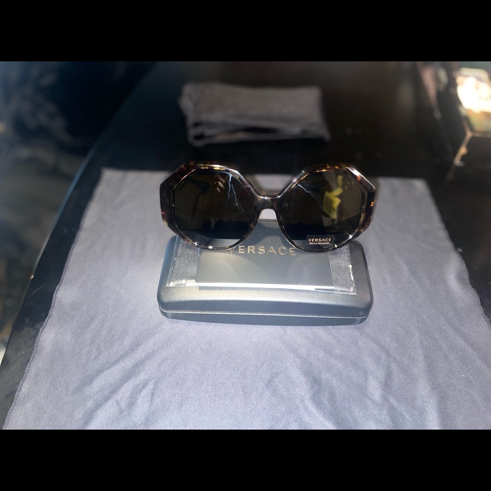 Authentic Versace Sunglasses - Picture 3 of 14